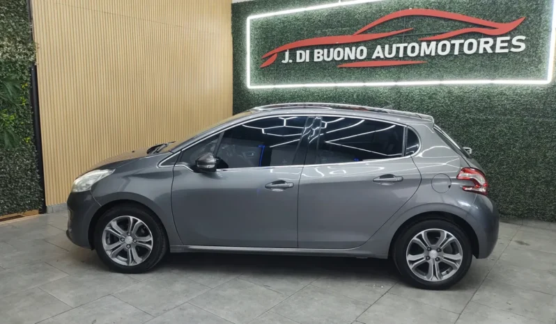 
								Peugeot 208 1.6 Feline full									