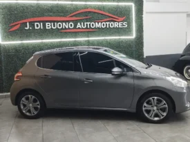 Peugeot 208 1.6 Feline