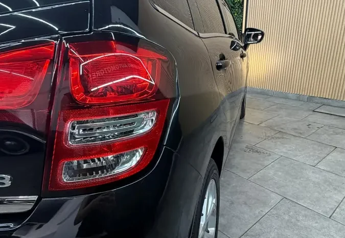
								Citroën C3 1.6 Vti 115 Shine full									