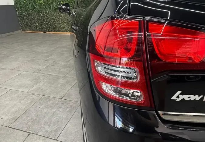 
								Citroën C3 1.6 Vti 115 Shine full									