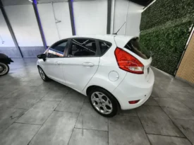 FORD FIESTA 2011 KINETIC TITANIUM