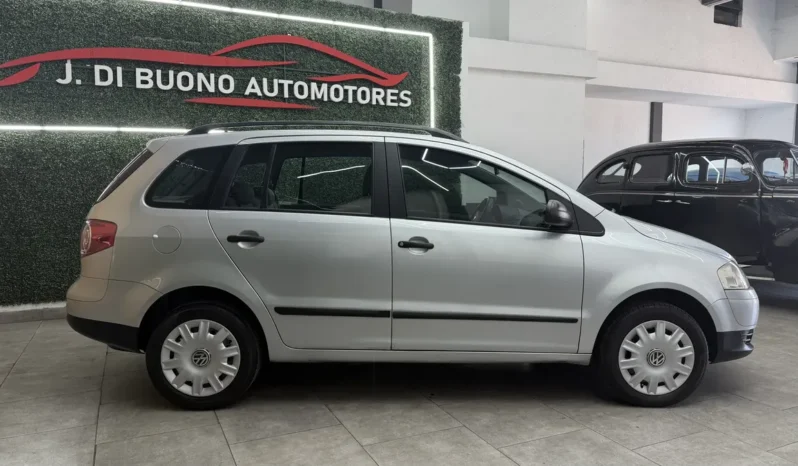 VOLKSWAGEN SURAN 2009