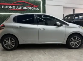 PEUGEOT 208 FELINE