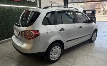 VOLKSWAGEN SURAN 2009