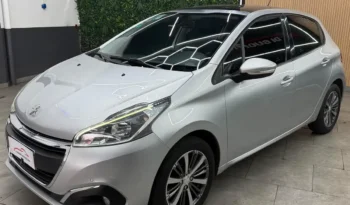 
										PEUGEOT 208 FELINE full									