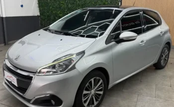 PEUGEOT 208 FELINE