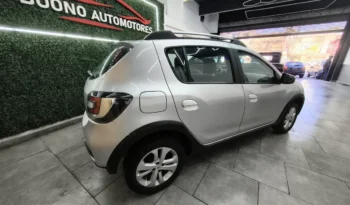 
										RENAULT SANDERO STEPWAY full									