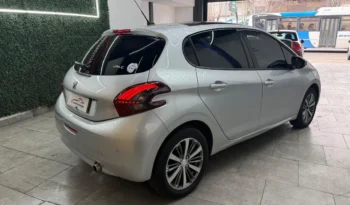 
										PEUGEOT 208 FELINE full									