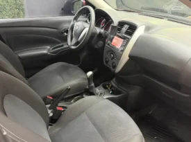 nissan versa 1.6 mt
