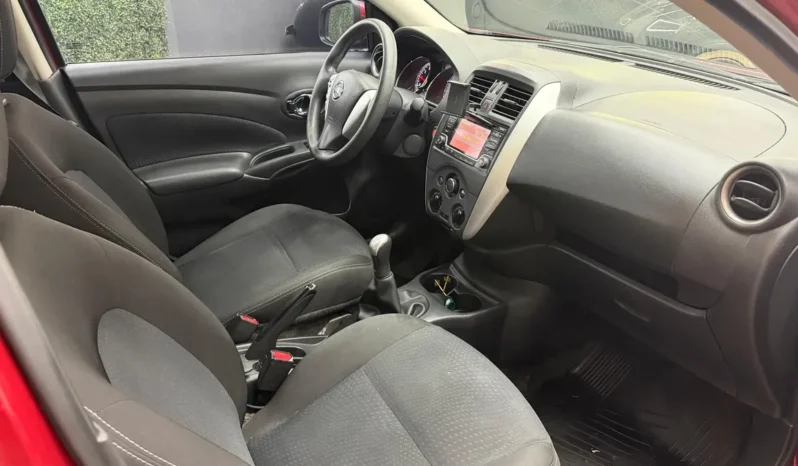 nissan versa 1.6 mt