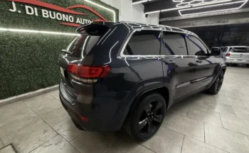 Jeep cherokee srt8 v8 2014