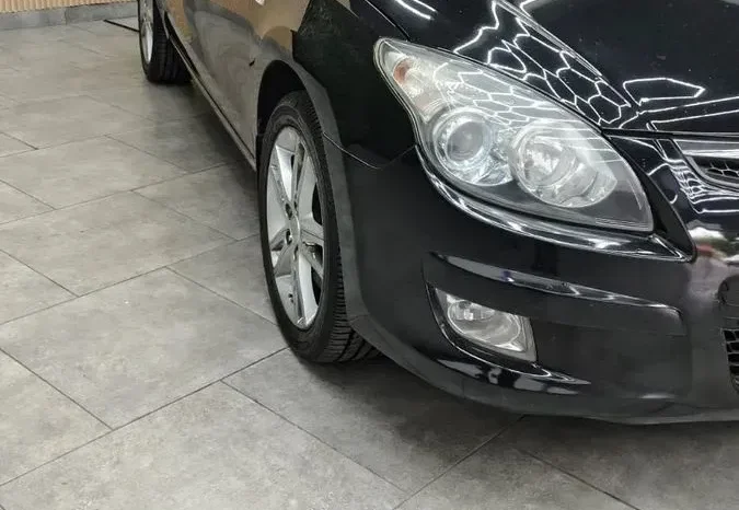 HYUNDAI I30 2011 2.0